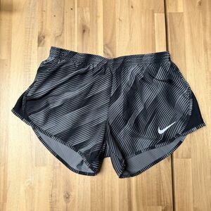 Nike Dri-FIT Running Shorts Size S Black Gray Print Lined Athletic